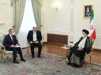 خلال استقباله وزیر الخارجیة‌ البیلاروسي.. رئیسي: الحظر لم ولن یوقف مسیرتنا اطلاقا