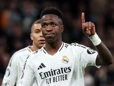 ویدئو: چرا برنابئو علیه ستاره خودش سوت می‌زند؟