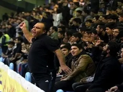 فحاشی لیدرهای ماهان‌تندیس قم به خبرنگاران!