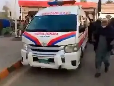 انفجار انتحاری و حمله مسلحانه به مقر نیروهای مرزی پاکستان + فیلم