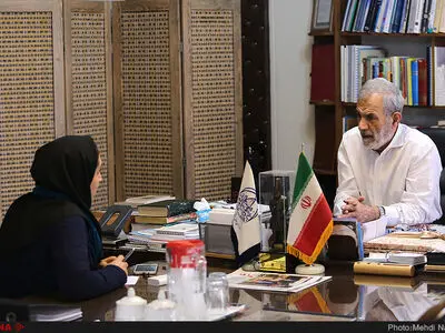 هنوز در اندیشه حفظ احمدی‌نژاد در چارچوب نظام هستیم/ اصولگرایان نسبت به مطالبات مردم کم‌توجهی‌ کردند/ خاتمی هیچ گاه علیه نظام صحبت نکرد