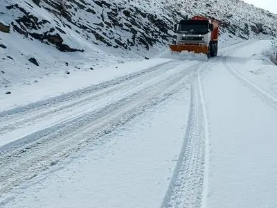 برف‌روبی 10 هزار کیلومتر باند از راه‌های استان مرکزی 