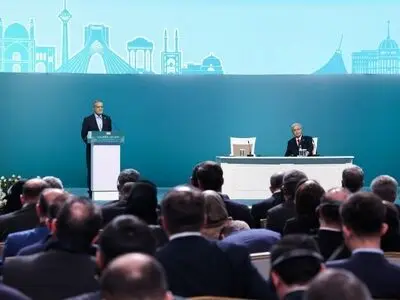 بزشكيان: نعمل على إنشاء شبكة تعاون مستدامة بين القطاع الخاص في إيران وكازاخستان