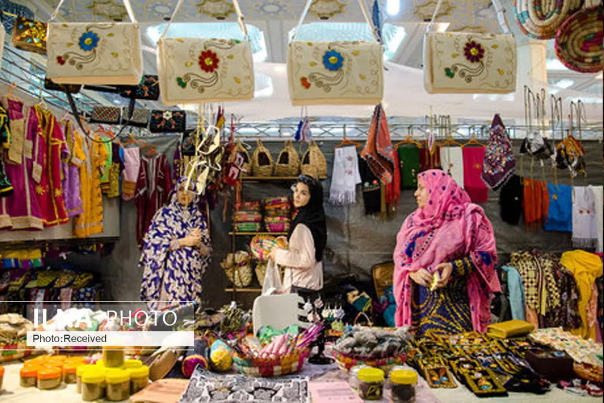 نمایشگاه صنایع دستی در قزوین برپا شد