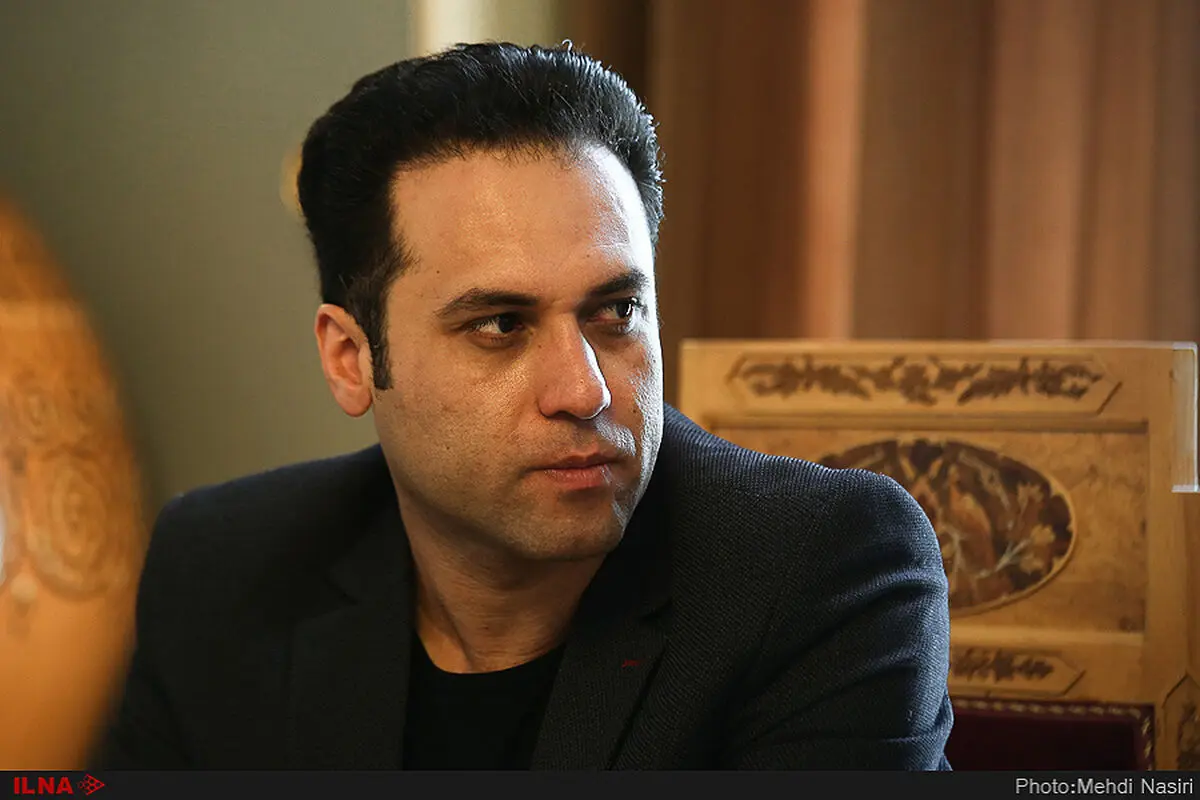 در کشوری که با موسیقی مشکل دارد، اجرای خیابانی تمهیدات فراوانی می‌طلبد/غمِ نهفته در آواز، تجلی اتفاقات منفی‌ در جامعه است