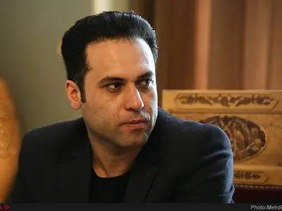 در کشوری که با موسیقی مشکل دارد، اجرای خیابانی تمهیدات فراوانی می‌طلبد/غمِ نهفته در آواز، تجلی اتفاقات منفی‌ در جامعه است