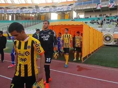 هافبک سپاهان بازی با پارس جم را از دست داد