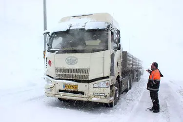 ممنوعیت تردد کامیون‌ها و کشنده‌ها در گردنه‌های امین‌الله و اسدلی