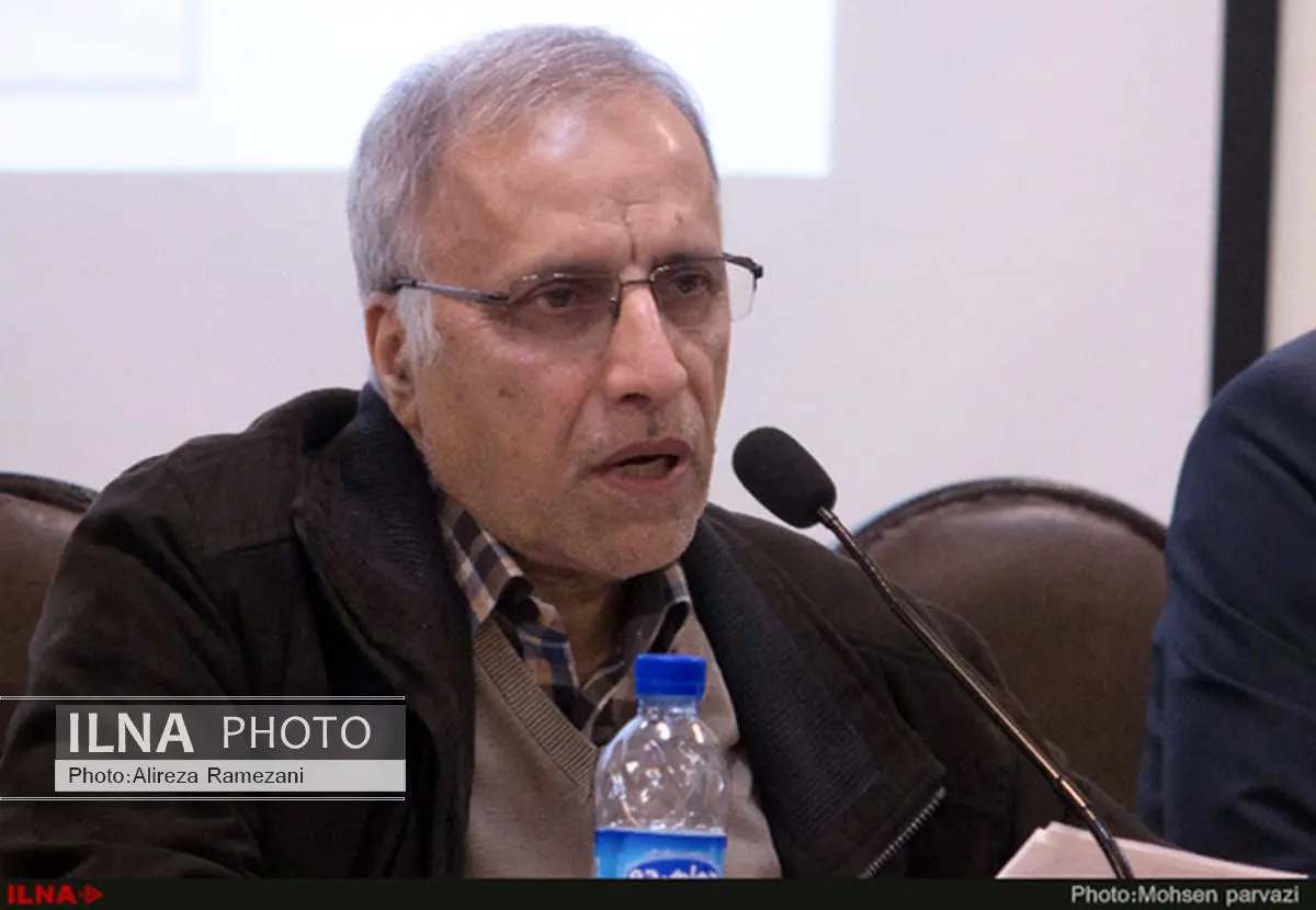 خانیکی: روزنامهنگاری ایران نیازمند آزادی، منزلت و معیشت است