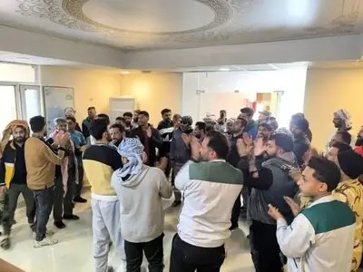 چهارمین روز از تجمع کارگران کشت و صنعت میان‌ آب کرخه