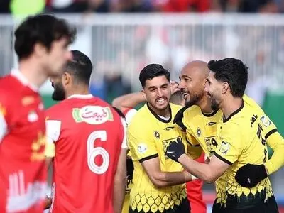 آرزوهای بر باد رفته: سپاهان همه چیز پرسپولیس را در این فصل گرفت