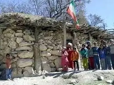 برای برچیده شدن مدارس سنگی از ظرفیت مردم محوری استفاده شود/ بهره برداری از جایگزین ۱۶۳ مدرسه کانکسی استان 