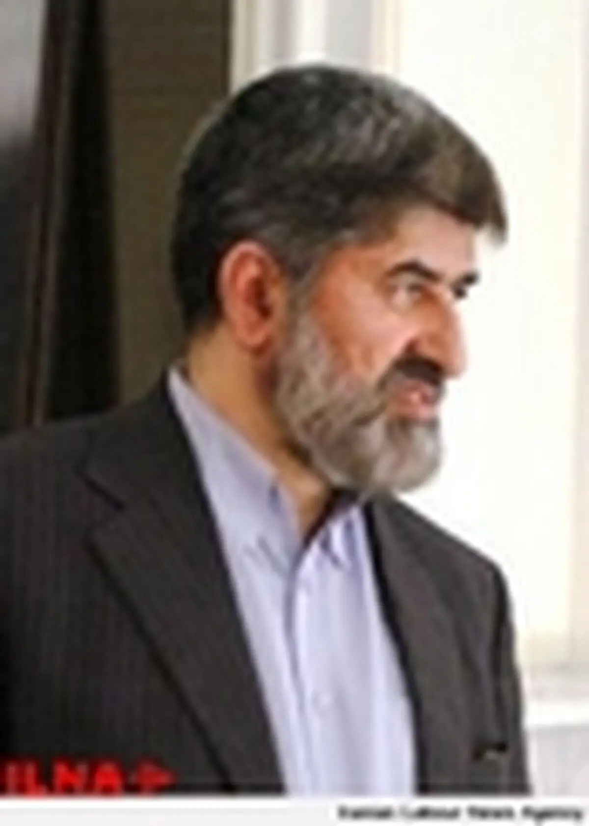 در ارتباط با حصر موسوی و کروبی به اجرای قانون اساسی بپردازید