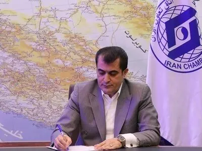 خلیل زاده: بنده متواری نیستم و هر کسی هم می‌تواند برای ملاقات به هتل بیاید