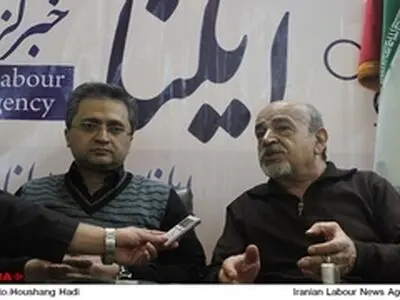 گروهی تصور می کنند دادن آزادی یک امتیاز است و نه حق
