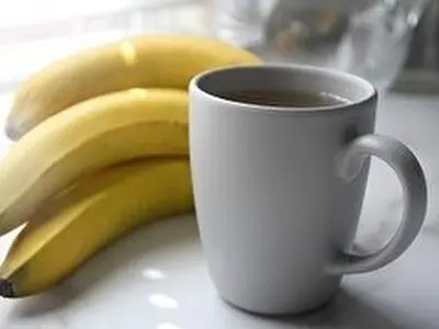 فواید چای موز؛ از خواب خوب تا کاهش وزن 