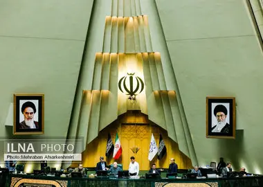 جلسه وبیناری مجلس با سیمایی صراف و کاظمی