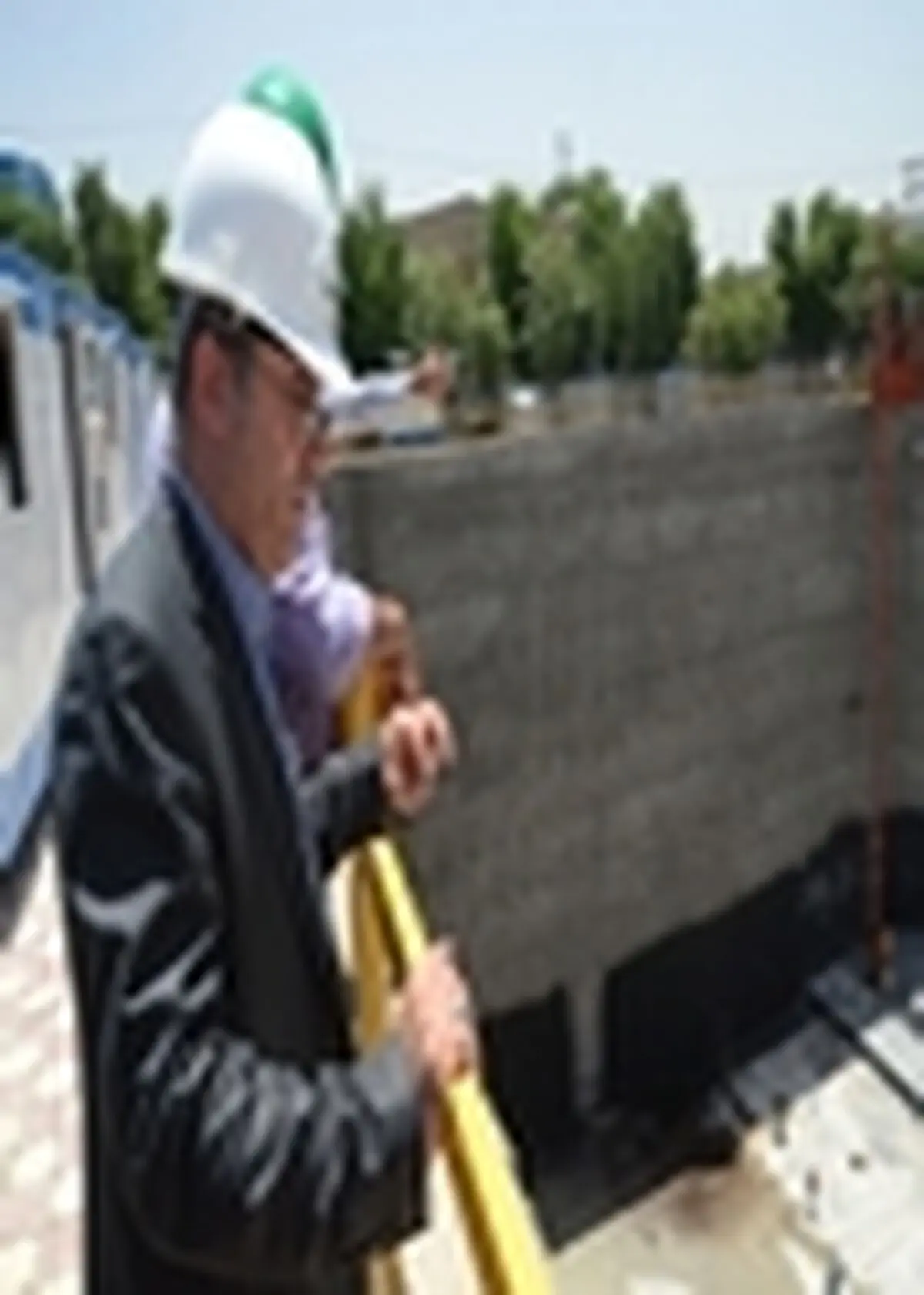 عملیات اجرای فونداسیون پروژه برج دوقلوی شهرداری شهرکرد آغاز شد