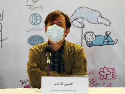 برگزاری نشستی در جشنواره کودک تحت تاثیر مرگ دانش آموزان بی بضاعت به خاطر نداشتن گوشی موبایل