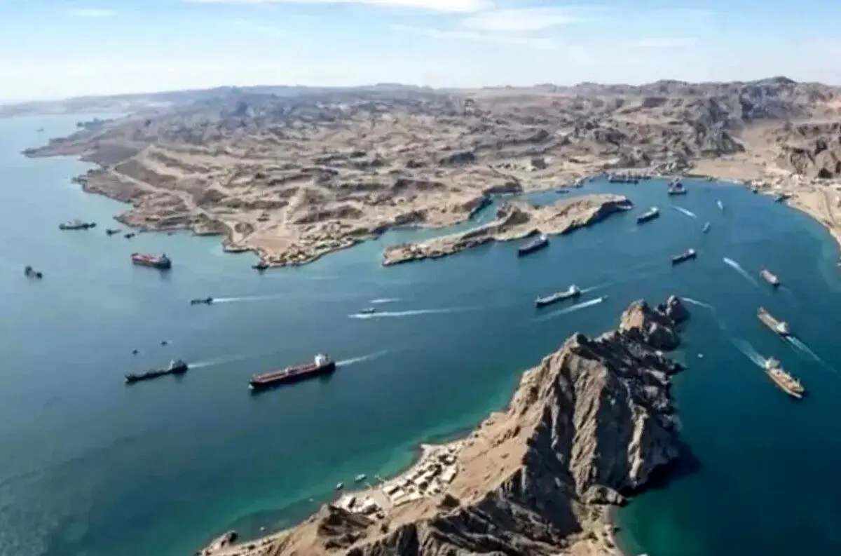 مدیریت تنگه هرمز همچنان در دست ایران است