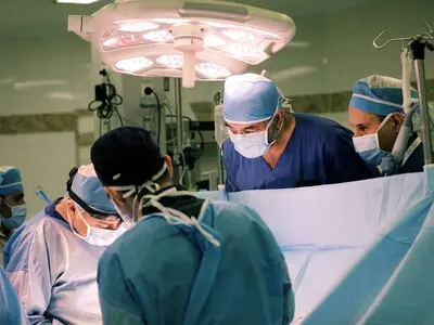 مخترعان شیرازی سیستم پایش سطح هوشیاری جراح  و پرسنل اتاق عمل را ساختند