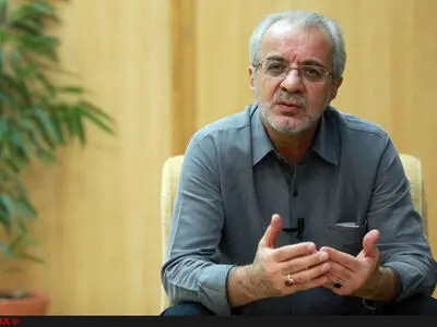 در شیوه‌های تبلیغاتی رایج رانت قدرت و ثروت به‌هم چسبیده‌است