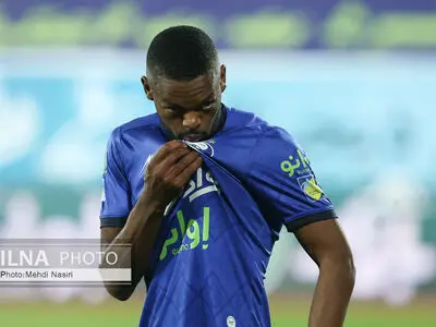 ویدیو: صحنه مشکوک برخورد گوهری با یامگا در محوطه جریمه پرسپولیس