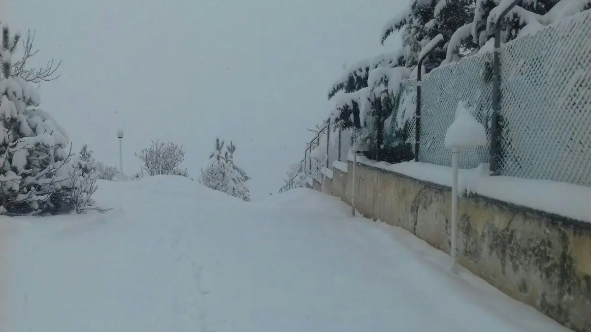 ارتفاعات و مناطق کوهستانی مازندران برفی است