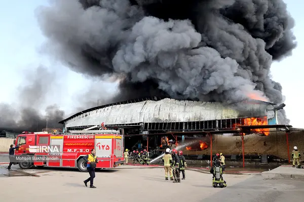 آتش سوزی کارخانه بزرگ لوازم برقی در حومه مشهد مهار شد