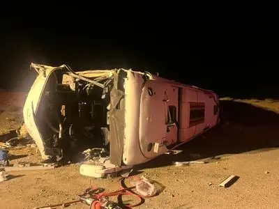 واژگونی اتوبوس مسافربری در نزدیکی نطنز اصفهان؛ ۱۰ نفر کشته شدند