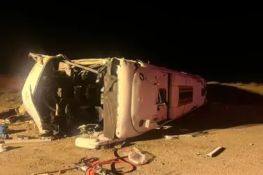واژگونی اتوبوس مسافربری در نزدیکی نطنز اصفهان؛ ۱۰ نفر کشته شدند