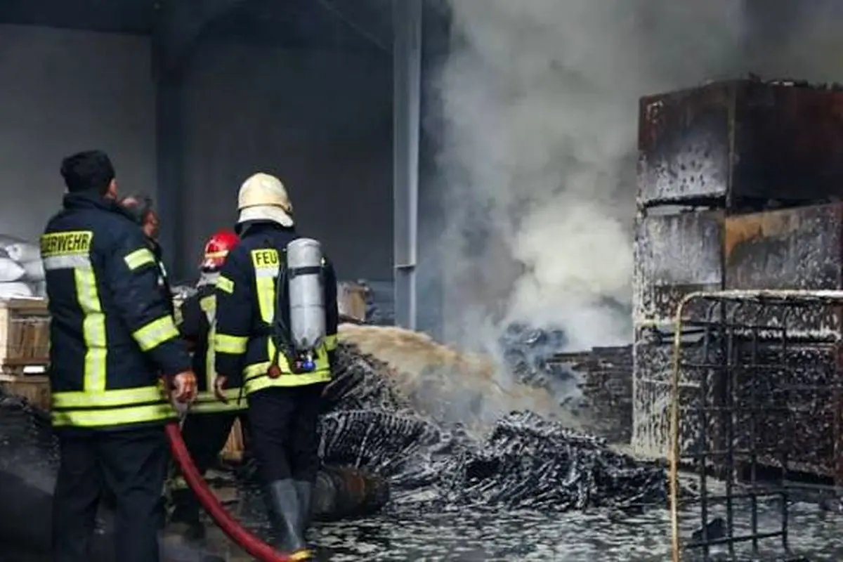 آتش‌سوزی در یک واحد مجتمع پزشکان شهرستان بروجن مهار شد