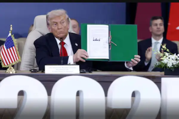 وثيقة شرم الشيخ: الالتزام بتحقيق رؤية شاملة للسلام في الشرق الأوسط وترحيب باتفاق غزة