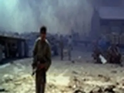 عکسی که رسول ملاقلی‌پور از حمله عراق به خرمشهر گرفت
