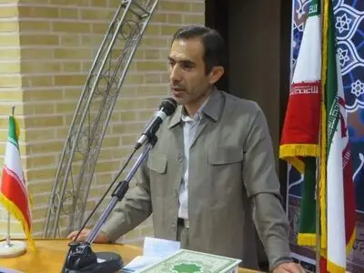 دکمه‌های پیراهن پاسداری و پوتین سربازی را با  هیچ چیزی عوض نکرده و نمی‌کنم 