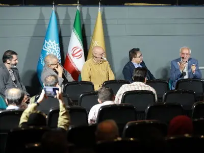 «برزخی‌ها» را محسن مخملباف از پرده پایین کشید/ انوار گفت با تشکیل خانه سینما صنوف پررو می‌شوند!