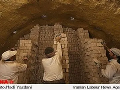 آتش‌کاران کوره‌پزخانه‌ها هیچ‌گاه بازنشسته نمی‌شوند