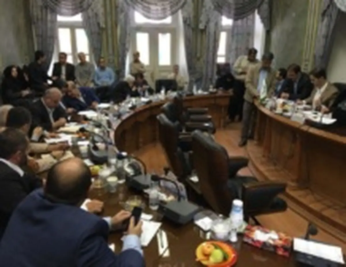 اصل خانواده مورد تهاجم قرارگرفته است/ مراسم تکریم بازنشستگان شهرداری مناسب نبود
