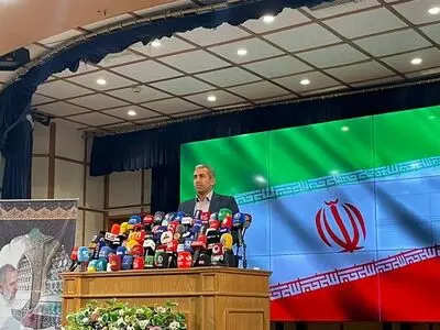 وضیعت کنونی نظام در برخی زمینه‌ها متناسب با شرایط مطلوب انقلاب و پاسخ به نیازهای مردم نیست