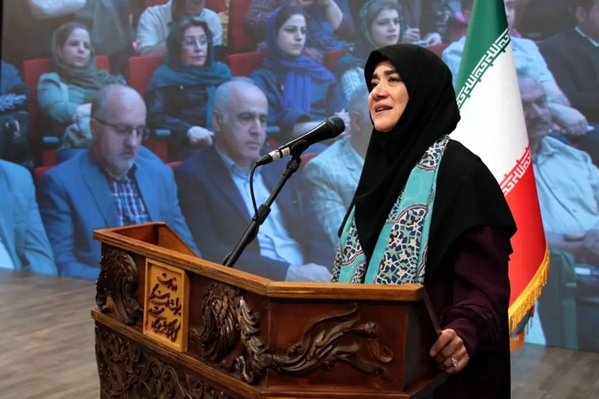 صنایع‌دستی در دولت سیزدهم کارنامه قابل دفاعی دارد/ اشتغال ۱۵۰ هزار نفر و آموزش ۶۵ هزار نفر در حوزه صنایع‌دستی