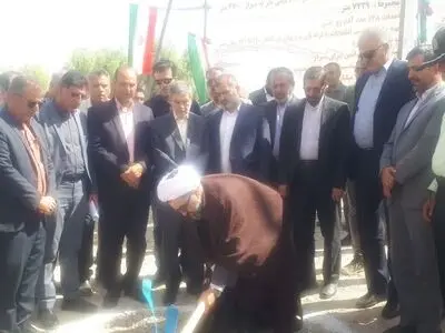 کلنگ زنی پروژه توسعه فاضلاب شهری کازرون
