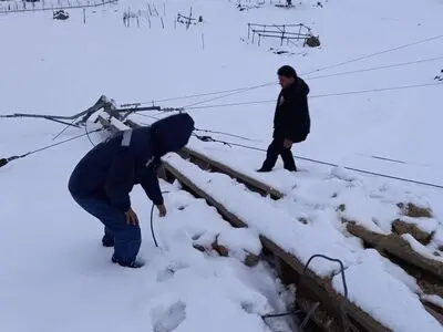 برف، برق ۶۰ روستا را در بویر احمد سفلی قطع کرده است 