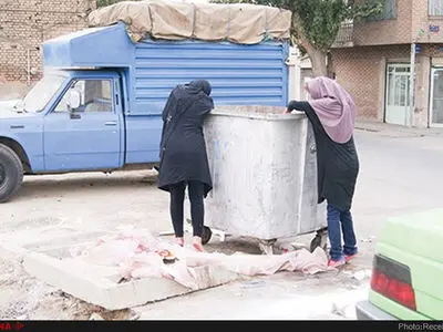 "ترمیم مزد" تنها راه جلوگیری از فروپاشی اجتماعی/دولت از دارندگان حساب‌های بانکی نجومی مالیات بگیرد/"زنانِ زباله‌گردِ خجالت‌زده" یک هشدارِ جدی‌ست