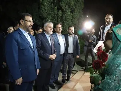 جهان در انتظار پیام صلح و انسانیت سعدی