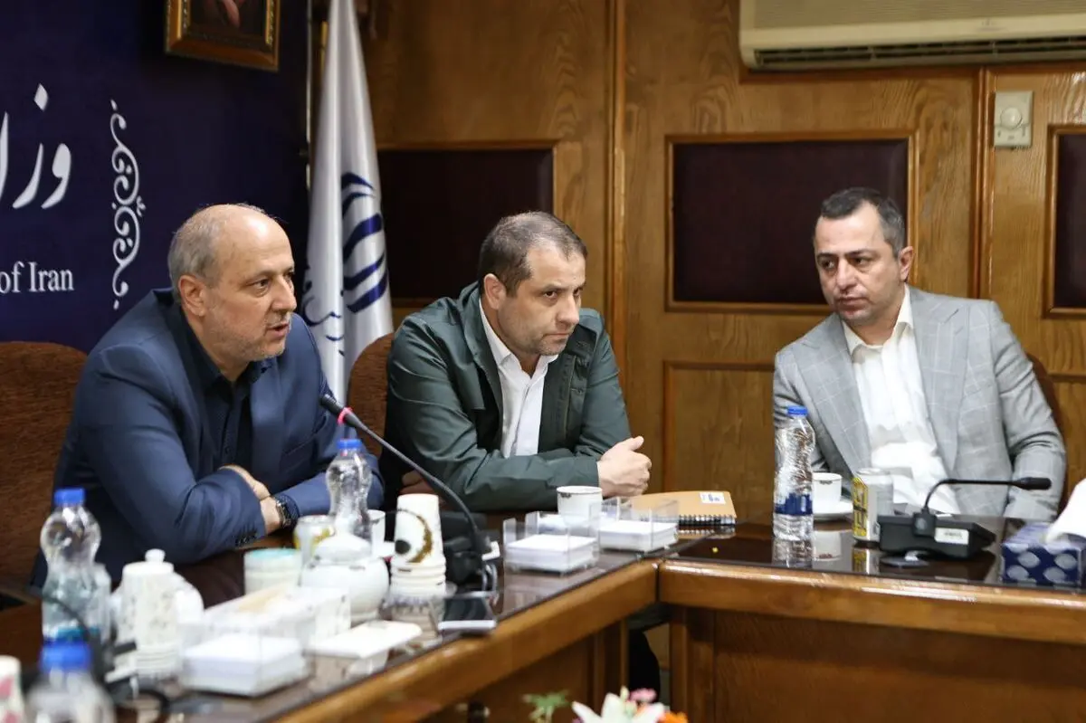مناف هاشمی:  حوزه جوانان به دلیل گستردگی مخاطبان و مطالبات، نیازمند حمایت بیشتر و توجه ویژه‌ای است