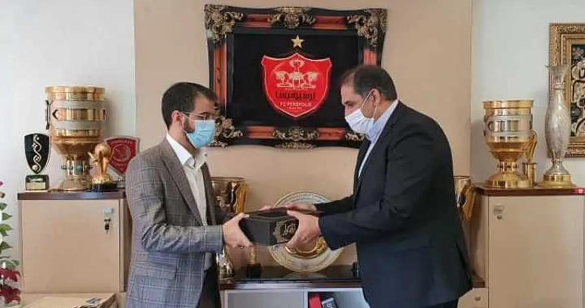 برگزاری مراسم تودیع رسول‌پناه و معارفه سمیعی در باشگاه پرسپولیس