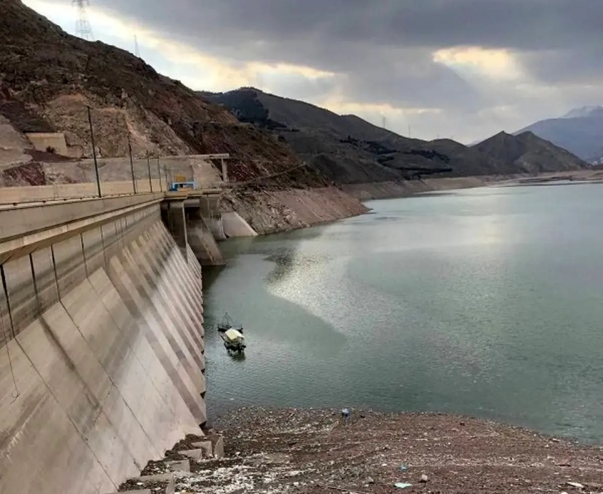 وضعیت نگران‌کننده ذخایر آبی کشور؛ سدها تنها یک‌سوم پر هستند