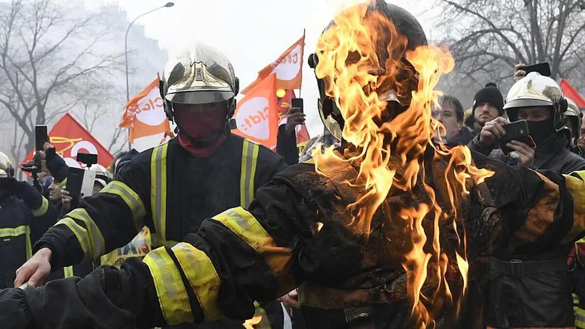 Damage from French protests estimated at over $1b