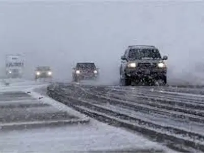 بارش برف و باران در محورهای مازندران / ترافیک عادی و روان