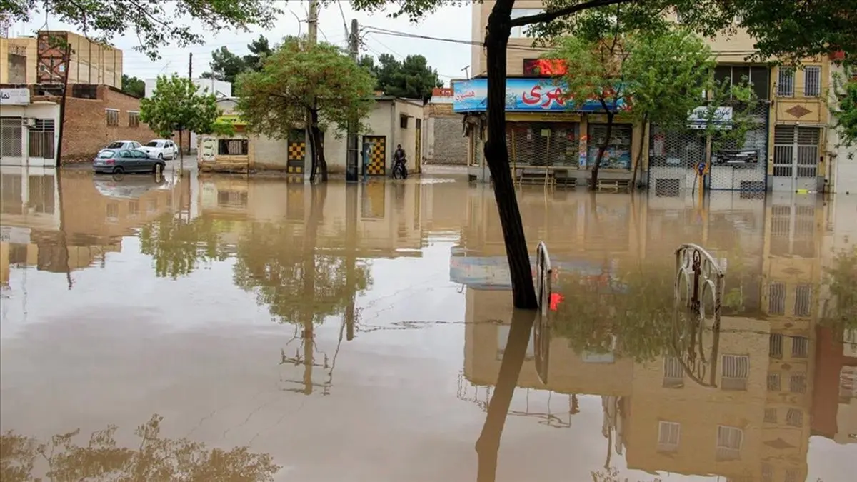 عملیات جست و جوی مفقودان حادثه سیلاب مشهد ادامه دارد